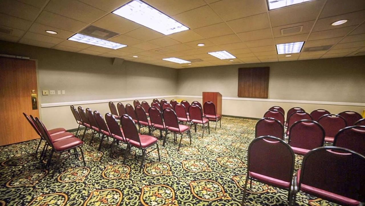 Magnuson Grand & Conference Center Somerset-Bridgewater Екстериор снимка