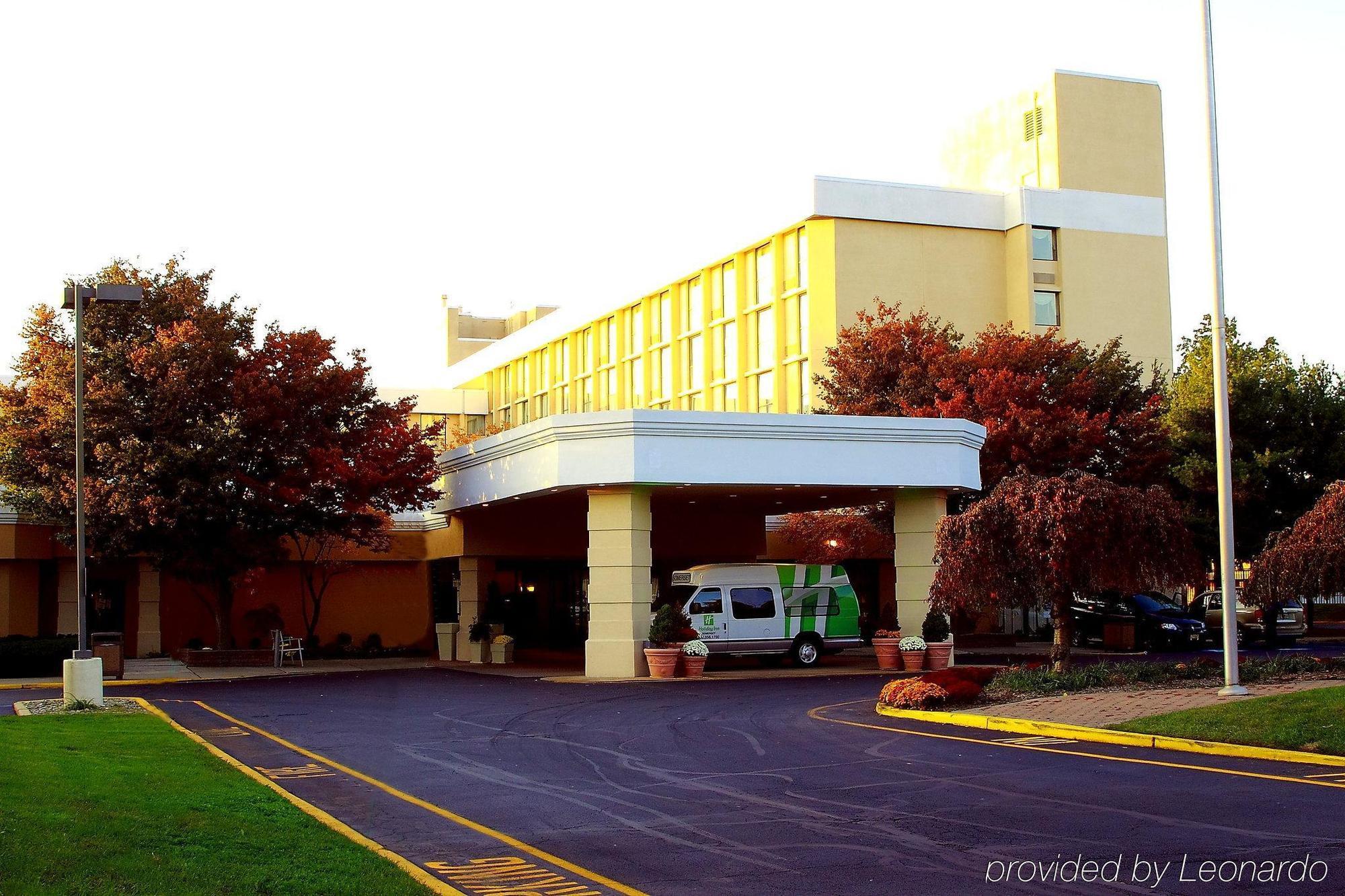 Magnuson Grand & Conference Center Somerset-Bridgewater Екстериор снимка