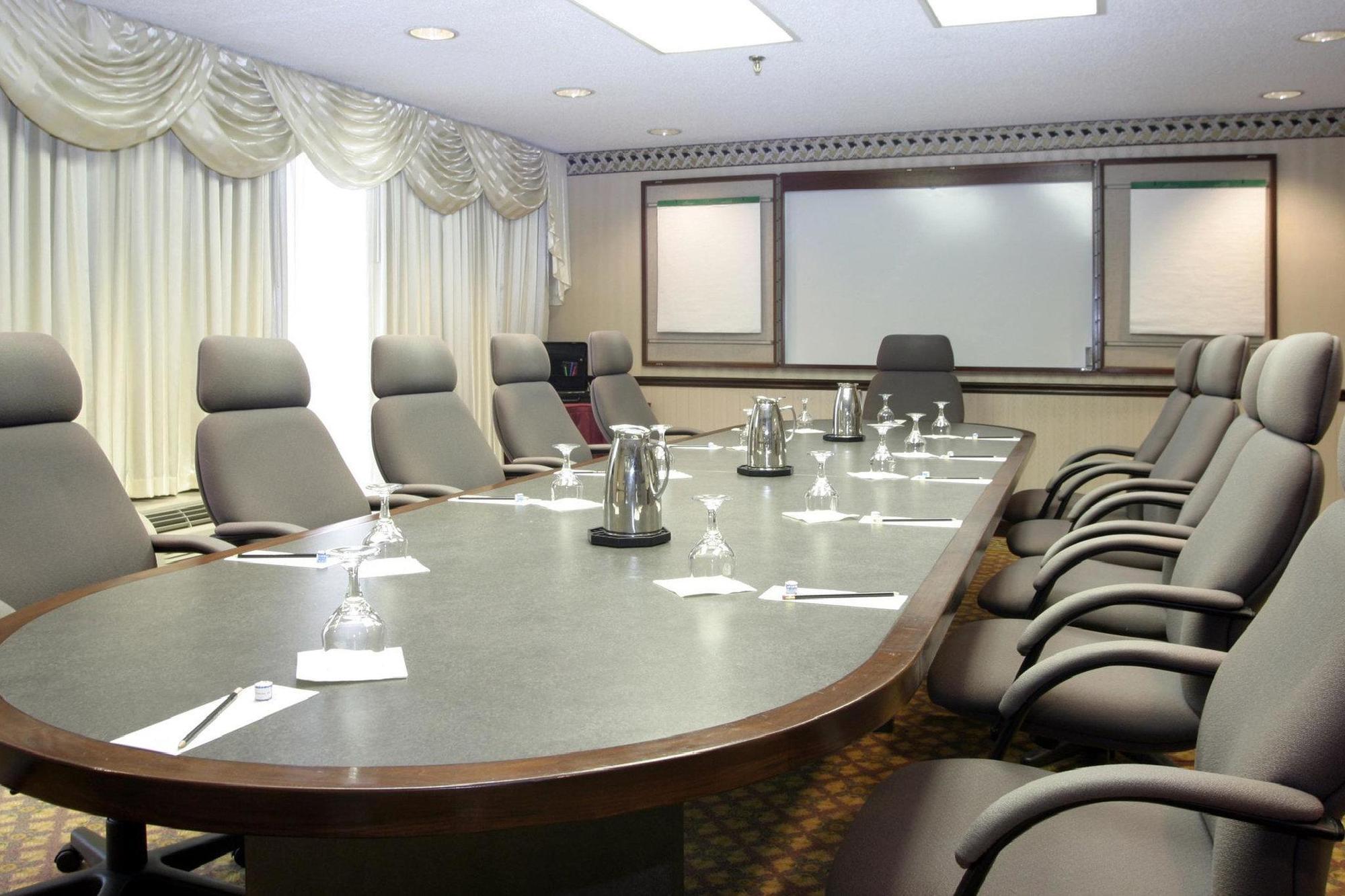 Magnuson Grand & Conference Center Somerset-Bridgewater Екстериор снимка