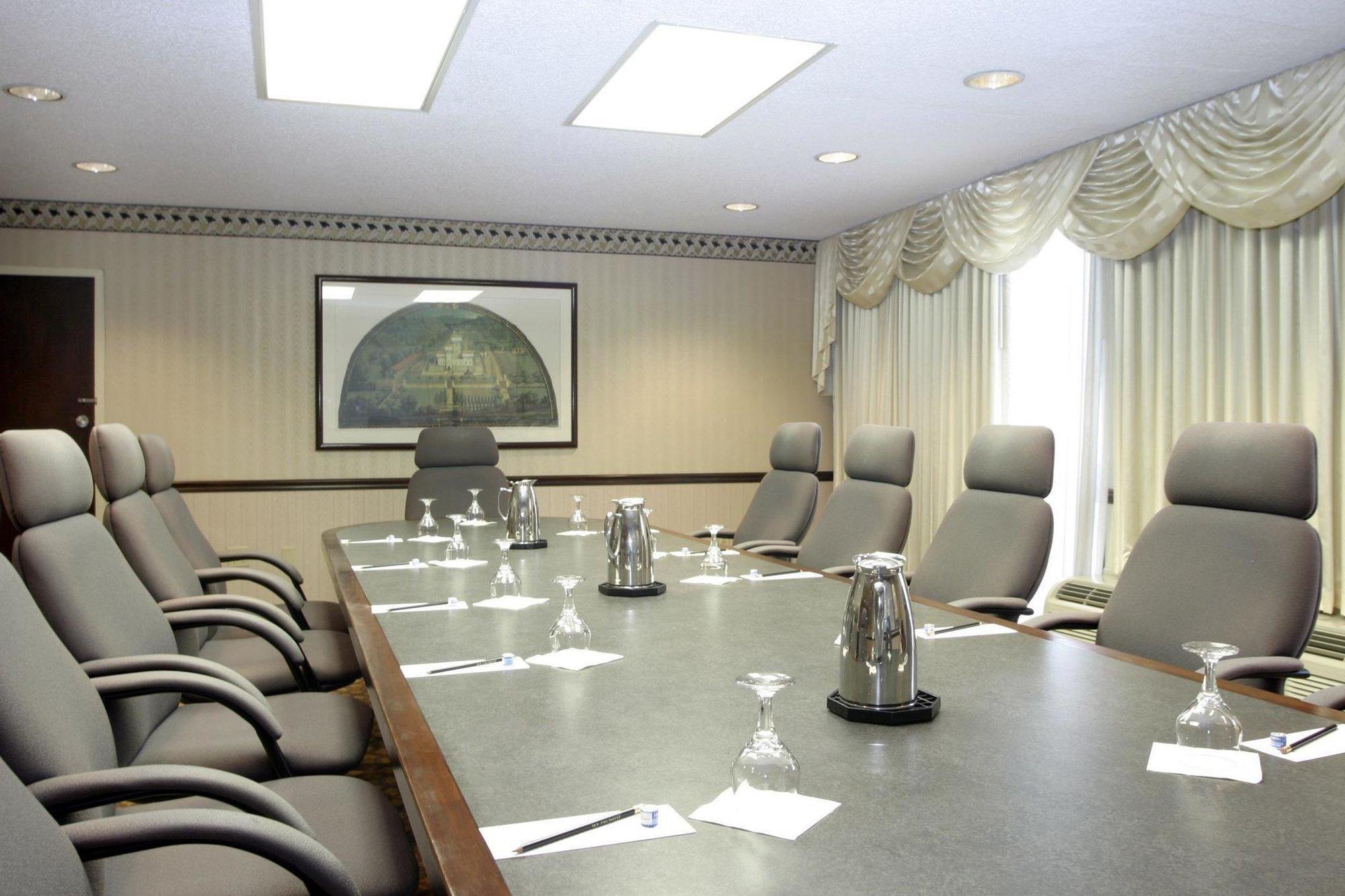 Magnuson Grand & Conference Center Somerset-Bridgewater Екстериор снимка