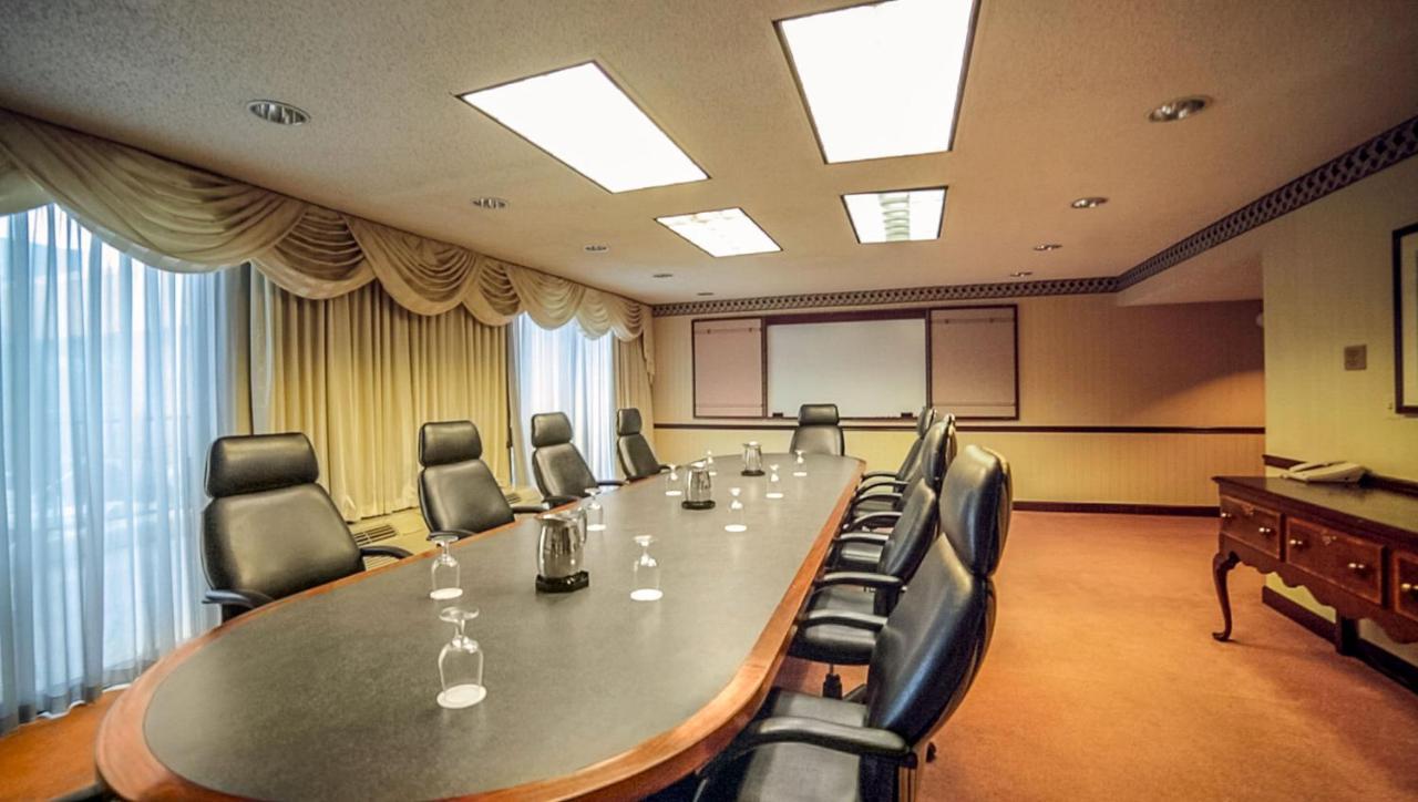 Magnuson Grand & Conference Center Somerset-Bridgewater Екстериор снимка